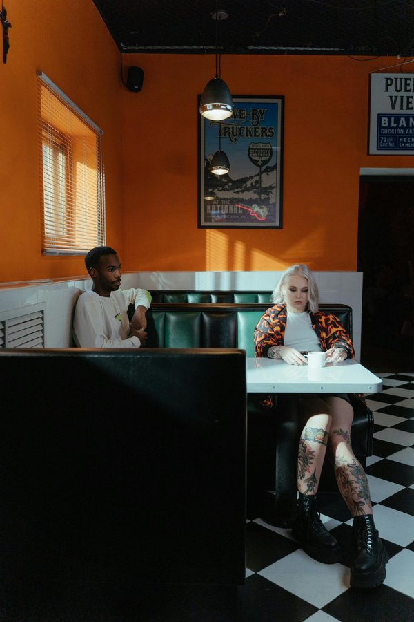 Rencontre : conseils pour des échanges sincères et réussis